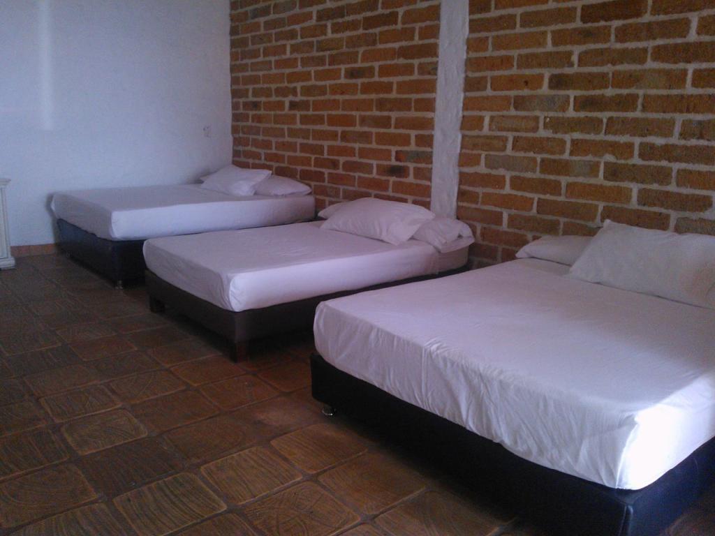 Hotel Santa Barbara Colonial - Santa Fe De Antioquia Phòng bức ảnh