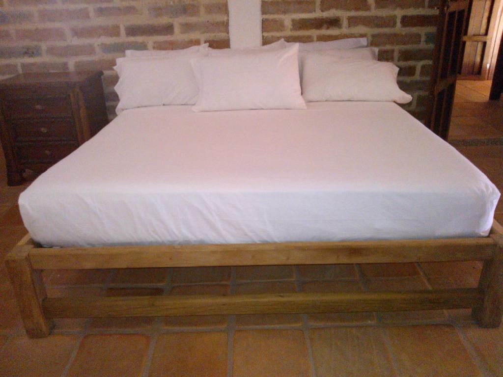 Hotel Santa Barbara Colonial - Santa Fe De Antioquia Phòng bức ảnh