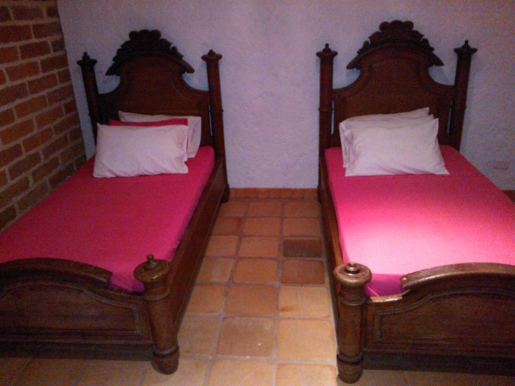 Hotel Santa Barbara Colonial - Santa Fe De Antioquia Phòng bức ảnh