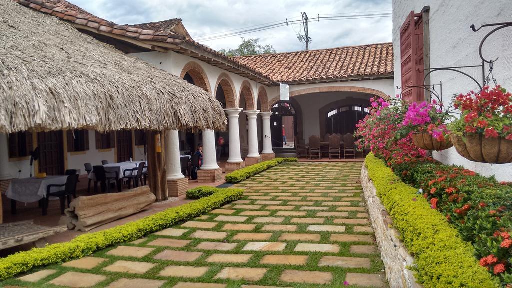 Hotel Santa Barbara Colonial - Santa Fe De Antioquia Phòng bức ảnh