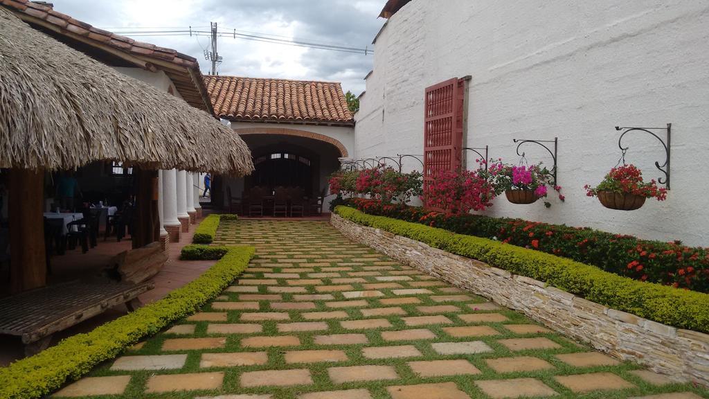 Hotel Santa Barbara Colonial - Santa Fe De Antioquia Phòng bức ảnh